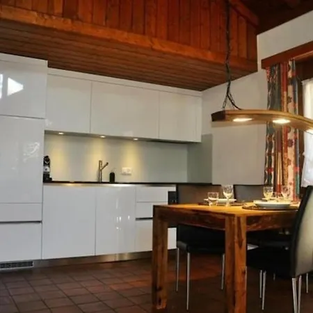 Heimelige 3,5 Zimmer Dachwohnung *